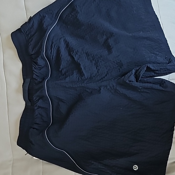 Men's Lululemon Pace Breaker Utility Shorts - Picture 4 of 7